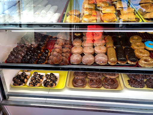 Donut Shop «Chandler Donut Shop», reviews and photos, 228 State Hwy 31 W, Chandler, TX 75758, USA