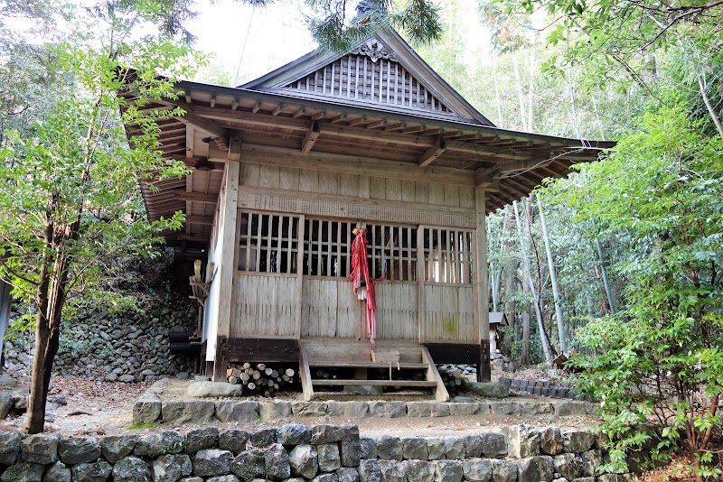 新田三所神社