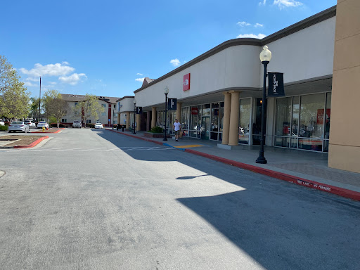Clothing Store «The North Face Outlet», reviews and photos, 8555 San Ysidro Ave Ste 20, Gilroy, CA 95020, USA