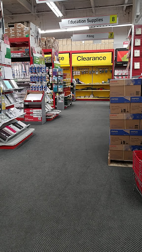 Office Supply Store «Staples», reviews and photos, 209-34 Northern Blvd, Bayside, NY 11361, USA