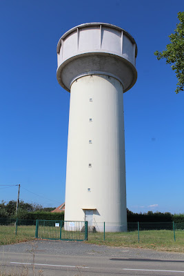 Château d'Eau à Sulignat