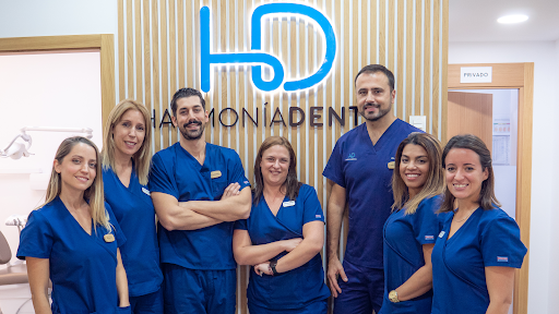 Clínica Dental Harmonía Dental Mijas - Av. de los Lirios, Local 7, 29651 Las Lagunas de Mijas, Málaga