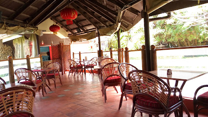 Bonds Garden Restaurant - MRX6+9CJ, Menengai Rd, Nairobi, Kenya