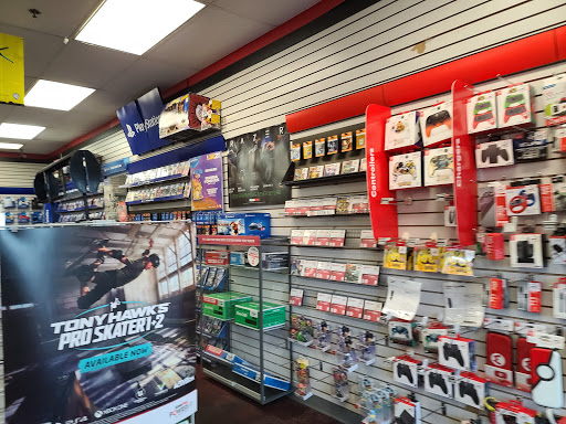 Video Game Store «GameStop», reviews and photos, 2631 Windmill Pkwy, Henderson, NV 89074, USA