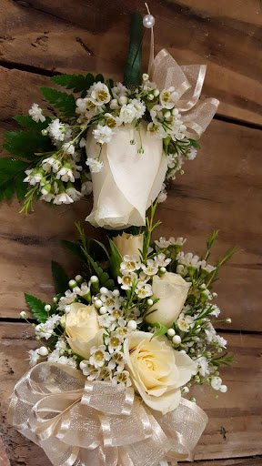 Florist «Little Flower Shop», reviews and photos, 616 High St, Delano, CA 93215, USA