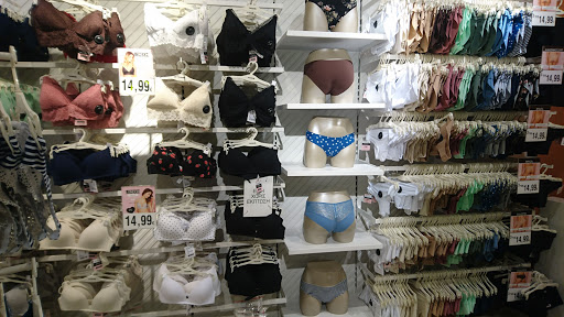 Stores to buy women's underwear Athens