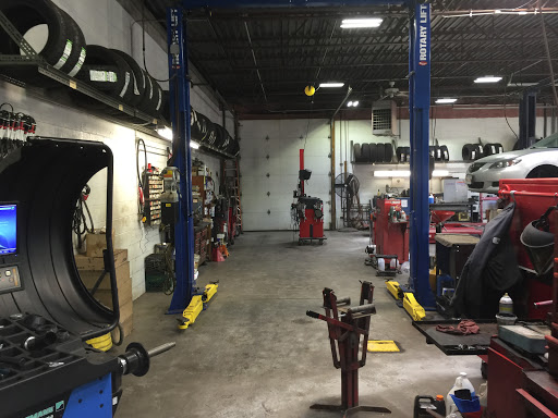 Tire Shop «Towne Line Tire & Auto Repair», reviews and photos, 1625 Middlesex St #1, Lowell, MA 01851, USA