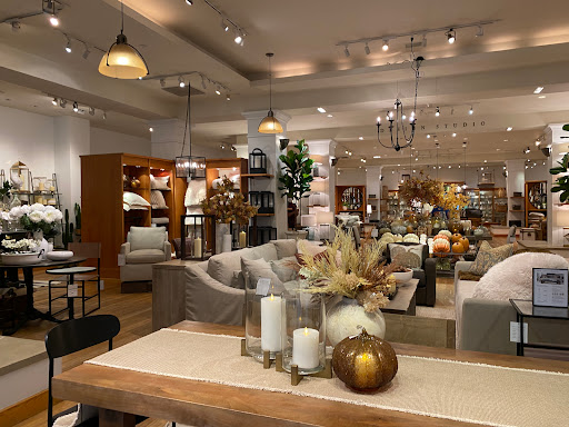 Furniture Store «Pottery Barn», reviews and photos, 75 Middlesex Turnpike #2001a, Burlington, MA 01803, USA