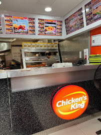Atmosphère du Restaurant spécialisé dans les ailes de poulet Chicken King à Paris - n°3