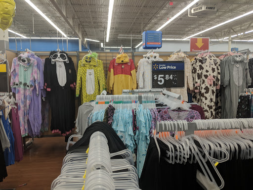 Department Store «Walmart Supercenter», reviews and photos, 11 Village Pkwy, Fredericksburg, VA 22406, USA