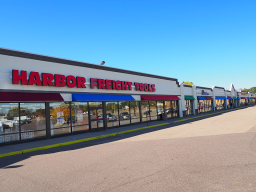 Shopping Mall «Signal Hills Shopping Center», reviews and photos, 1225 S Robert St, West St Paul, MN 55118, USA