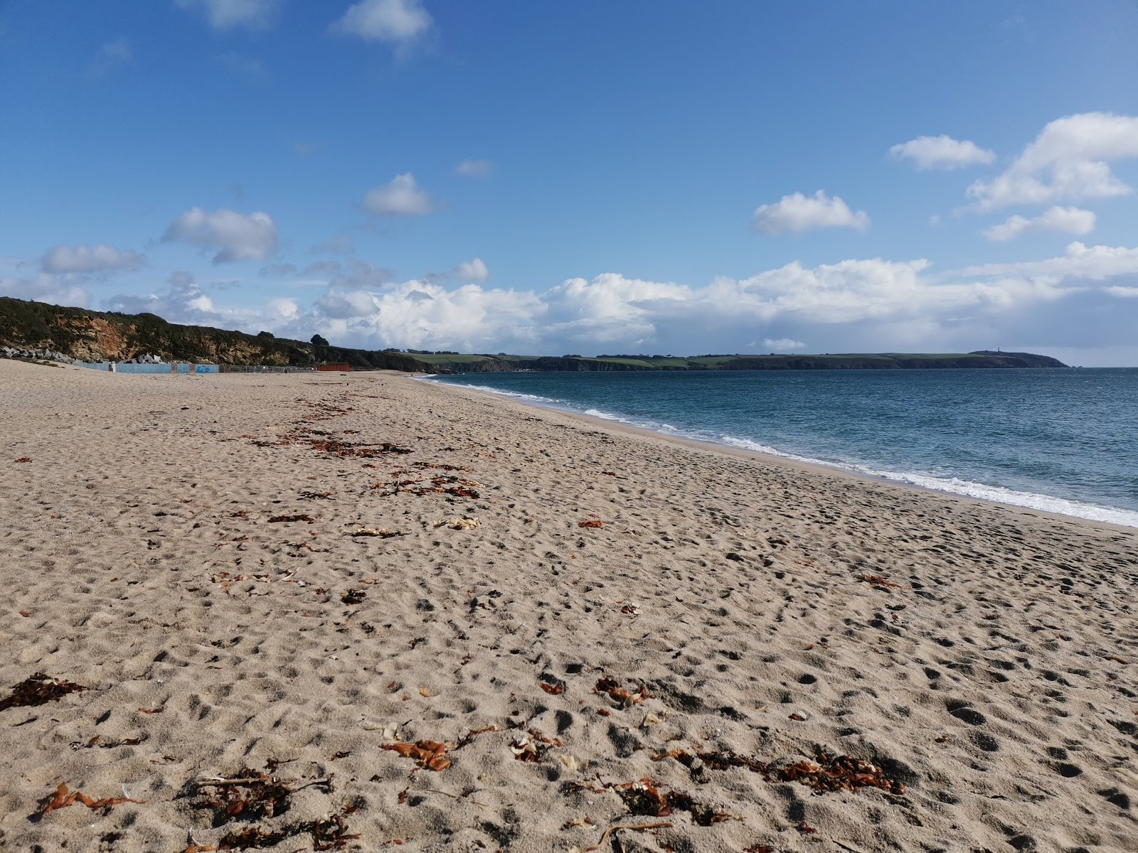 Φωτογραφία του Carlyon beach - δημοφιλές μέρος μεταξύ λάτρεις της χαλάρωσης