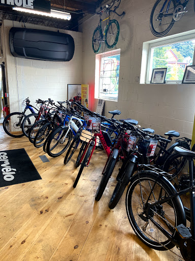 Bicycle Store «CycleMania», reviews and photos, 65 Cove St, Portland, ME 04101, USA