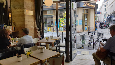 Café Joyeux à Paris