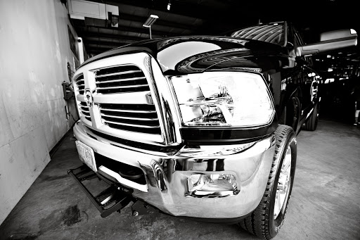 Auto Repair Shop «Sparks Tire & Auto», reviews and photos, 1665 Scherer Pkwy, St Charles, MO 63303, USA