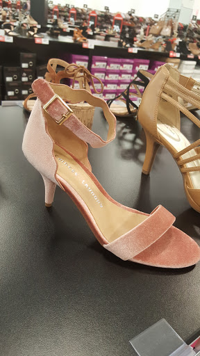 Shoe Store «Off Broadway Shoe Warehouse», reviews and photos, 7300 US-19, Pinellas Park, FL 33781, USA