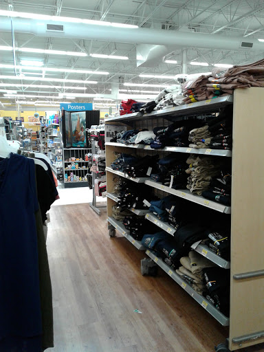Department Store «Walmart Supercenter», reviews and photos, 1618 W McClain Ave, Scottsburg, IN 47170, USA
