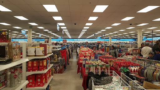 Clothing Store «Ross Dress for Less», reviews and photos, 1955 W Craig Rd, North Las Vegas, NV 89032, USA