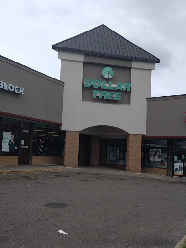 Dollar Store «Dollar Tree», reviews and photos, 1100 Chester Pike, Sharon Hill, PA 19079, USA