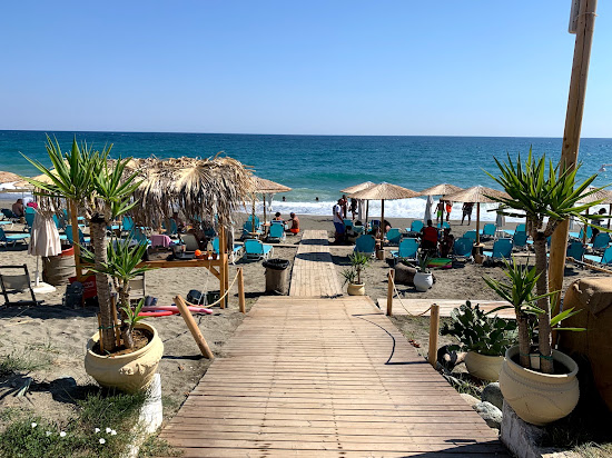 Koutsoupia main beach