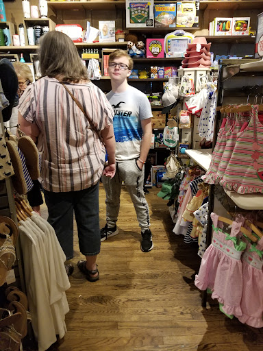 American Restaurant «Cracker Barrel Old Country Store», reviews and photos, 2697 Highwood Blvd, Smyrna, TN 37167, USA