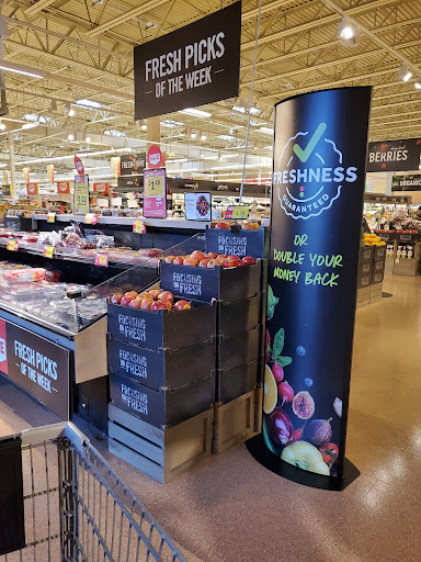 Supermarket «Super Stop & Shop», reviews and photos, 25 Walkers Brook Dr, Reading, MA 01867, USA