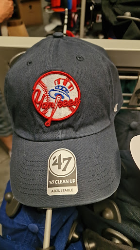 Hat Shop «Lids», reviews and photos, 651 Kapkowski Rd, Elizabeth, NJ 07208, USA