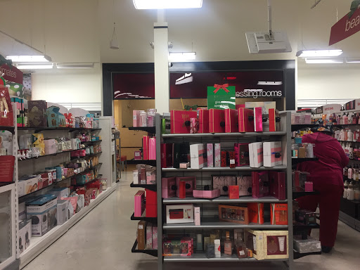 Department Store «T.J. Maxx», reviews and photos, 1751 Ritchie Station Ct, Capitol Heights, MD 20743, USA