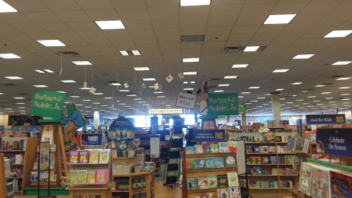 Book Store «Barnes & Noble», reviews and photos, 14790 Greyhound Plaza, Carmel, IN 46032, USA