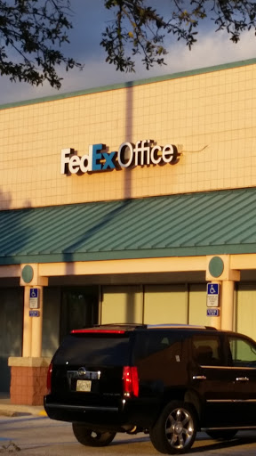 Print Shop «FedEx Office Print & Ship Center», reviews and photos, 11381 Causeway Blvd, Brandon, FL 33511, USA