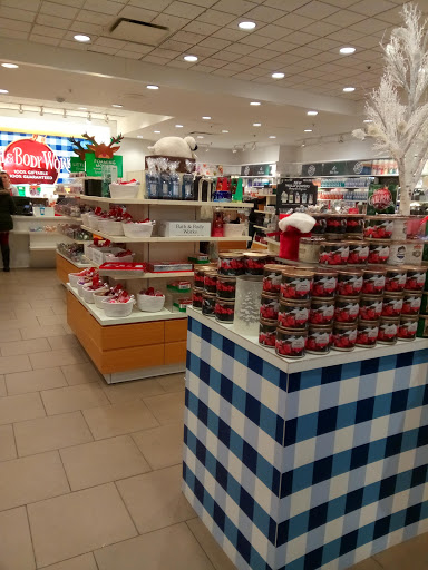 Shopping Mall «Brass Mill Center», reviews and photos, 495 Union St, Waterbury, CT 06706, USA