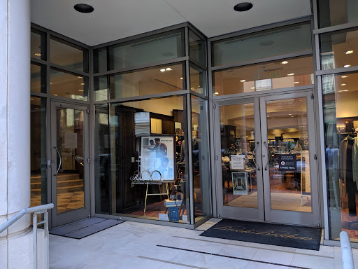 Clothing Store «Brooks Brothers», reviews and photos, 205 King St, Charleston, SC 29401, USA