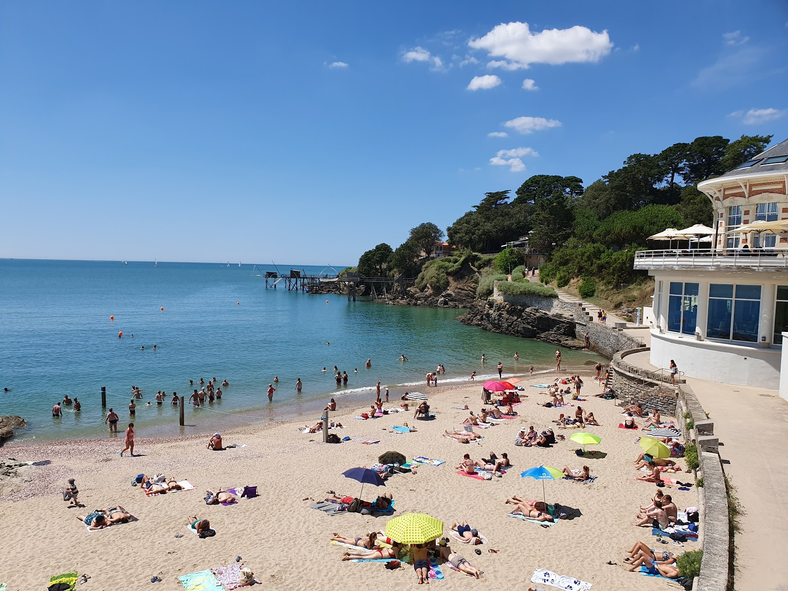 Photo of Source beach with turquoise pure water surface