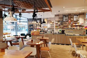 Primo Cafebar im Modehaus Zinser image