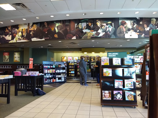 Book Store «Barnes & Noble», reviews and photos, 3100 Main St #1400, Maumee, OH 43537, USA