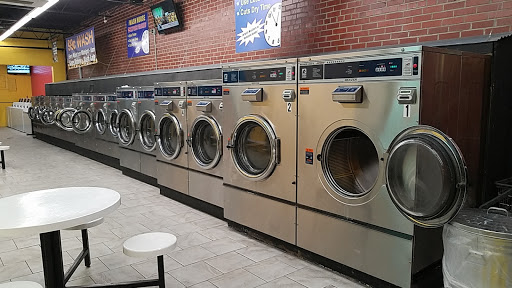 Laundromat «The Wash House», reviews and photos, 894 N Main St, Suffolk, VA 23435, USA