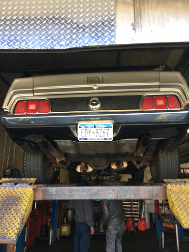 Auto Repair Shop «Meineke Car Care Center», reviews and photos, 207-02 Jamaica Ave, Queens Village, NY 11428, USA