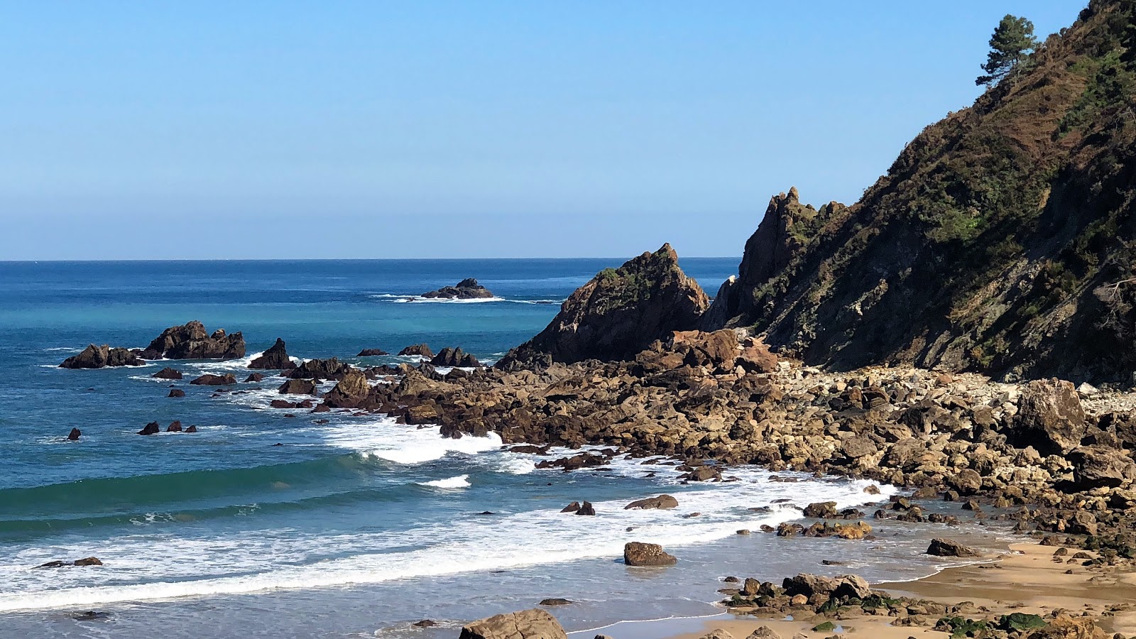 Foto av Playas de Xan-Xun beläget i naturområde