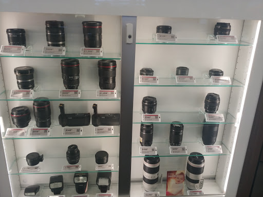 Camera shops in Tampa