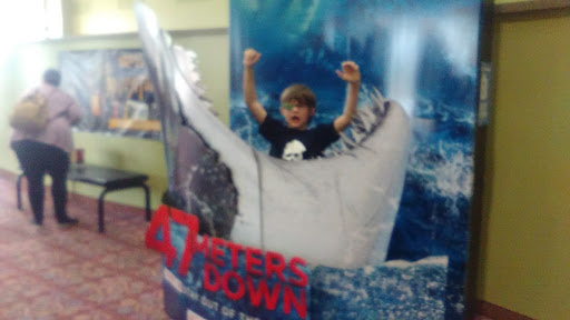 Movie Theater «Regal Cinemas Massillon 12», reviews and photos, 175 Cherry Rd NW, Massillon, OH 44646, USA