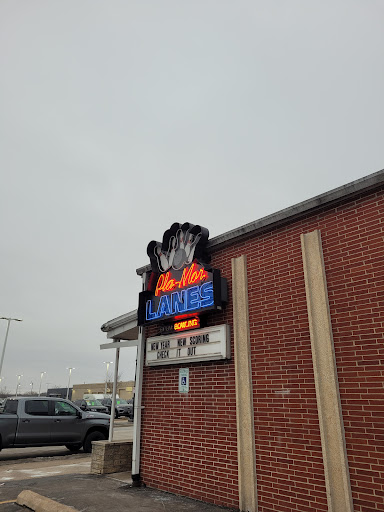 Bowling Alley «Pla-Mor Lanes & the Eleventh Frame Diner», reviews and photos, 807 4th St S, La Crosse, WI 54601, USA