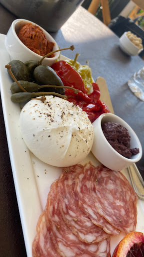 Winery «Greenhill Winery & Vineyards», reviews and photos, 23595 Winery Ln, Middleburg, VA 20117, USA