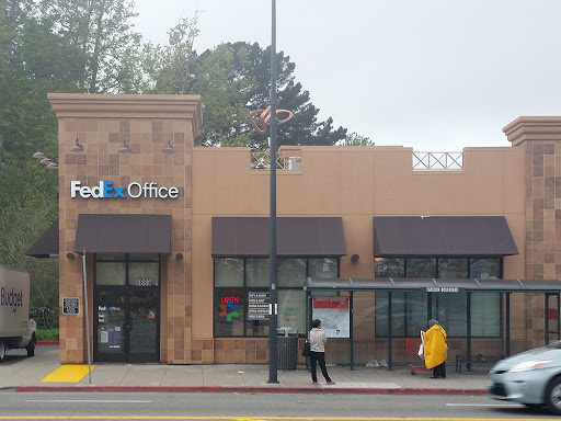 FedEx Office Print & Ship Center, 9889 San Pablo Ave, El Cerrito, CA 94530, USA, 