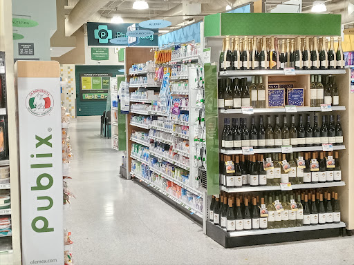 Shopping Mall «Fifth and Alton», reviews and photos, 1100 6th St, Miami Beach, FL 33139, USA