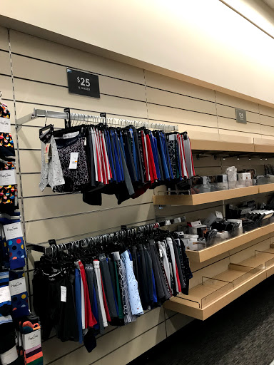 Department Store «Nordstrom Rack Glendale Fashion Center», reviews and photos, 227 N Glendale Ave, Glendale, CA 91206, USA