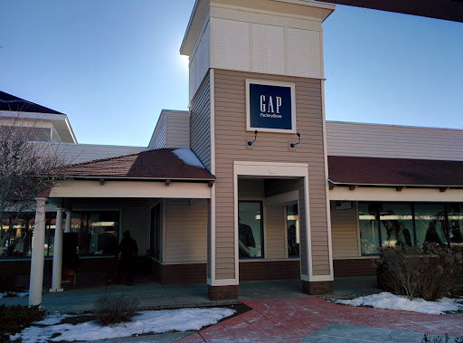 Clothing Store «Gap Outlet», reviews and photos, 1 Outlet Blvd, Wrentham, MA 02093, USA