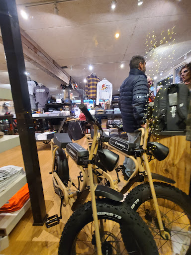 Clothing Store «Troy Lee Designs», reviews and photos, 380 Glenneyre St, Laguna Beach, CA 92651, USA