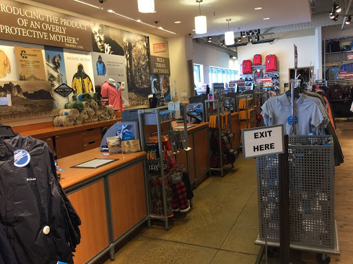 Sportswear Store «Columbia Sportswear Outlet Store at Prime Outlets Grove City», reviews and photos, 1911 Leesburg Grove City Rd #445, Grove City, PA 16127, USA