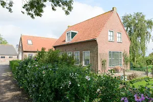 Buitenplaats Langewijk (Cozy Holiday Home) image