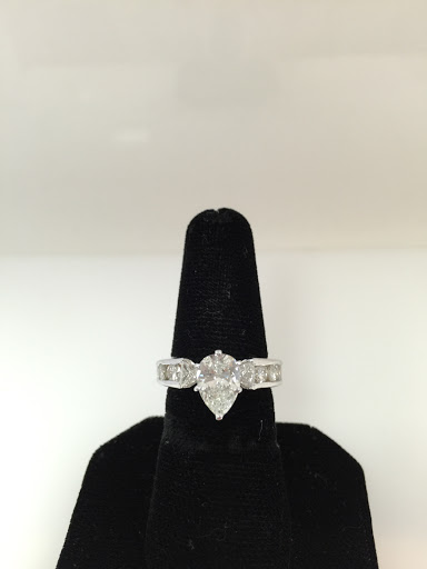 Jewelry Store «Georgetown Jewelry», reviews and photos, 3010 Williams Dr #121, Georgetown, TX 78628, USA